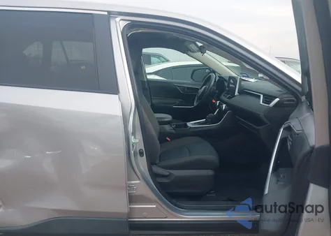 2024 Toyota Rav4 Le z USA, uszkodzony, nr VIN 2T3F1RFV0RC394270